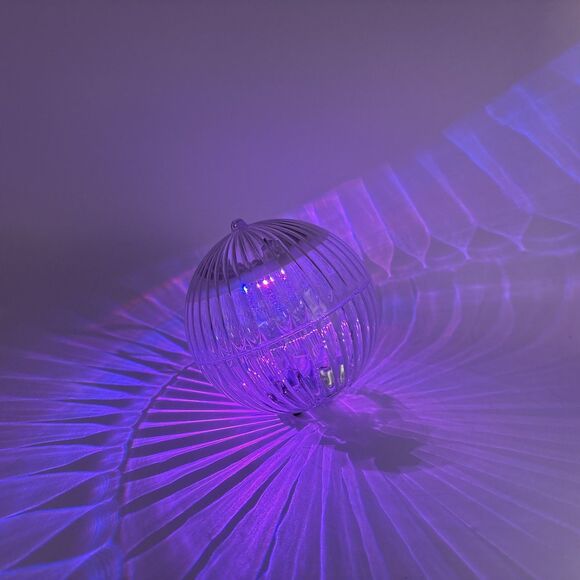 Solar Powered floating led globe light. Deco Products . New. Battery Included - Picture 8 of 10